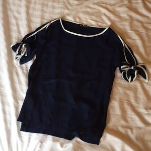 Blue/white ribbon blouse